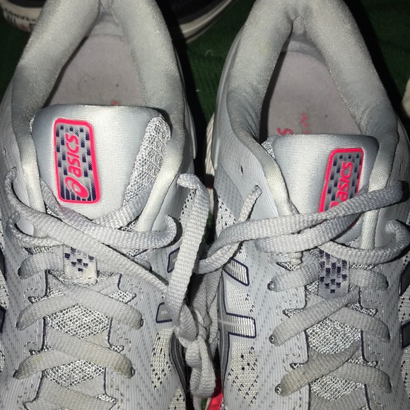 ASICS - Picture 6 of 7